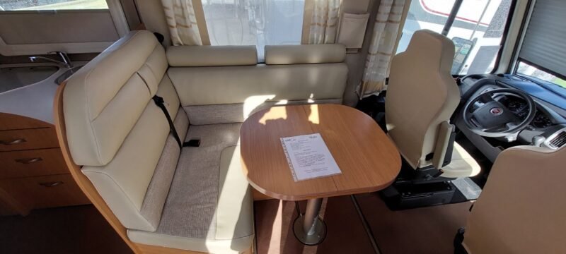 Autocaravana NIESMANN BISHOFF ARTO 69L - Image 4